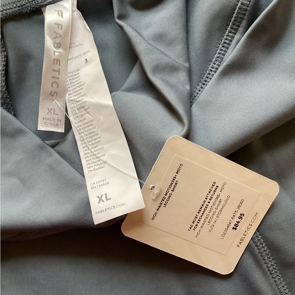 Grey high-waisted 365 moto leggings short by Fabletics NWT-size X-Large - Picture 5 of 6
